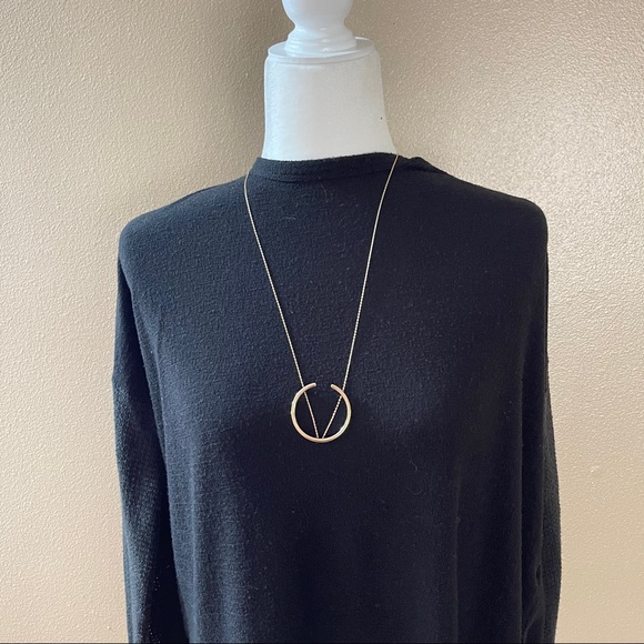 Jewelry - Gold Pendant Necklace